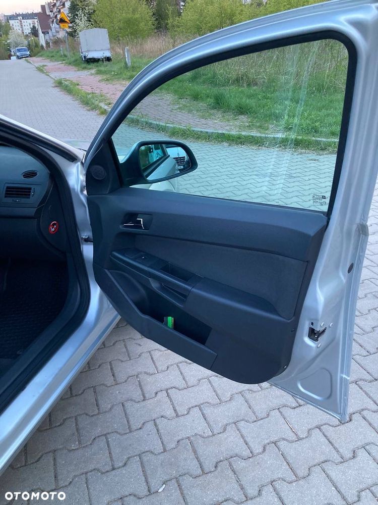Opel Astra 1.6 - 8