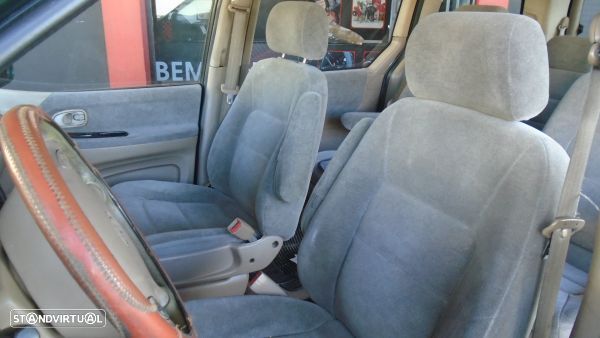 Para Peças Kia Carnival I (Up) - 6