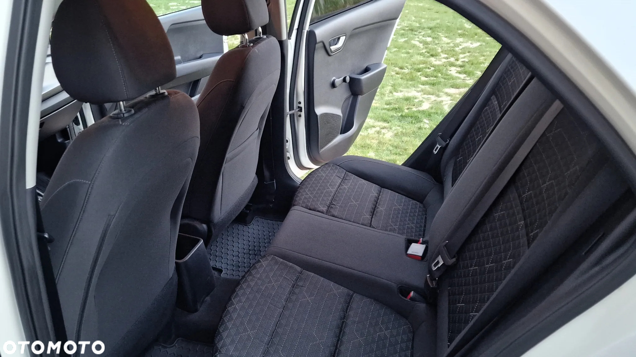 Kia Rio 1.2 M - 18
