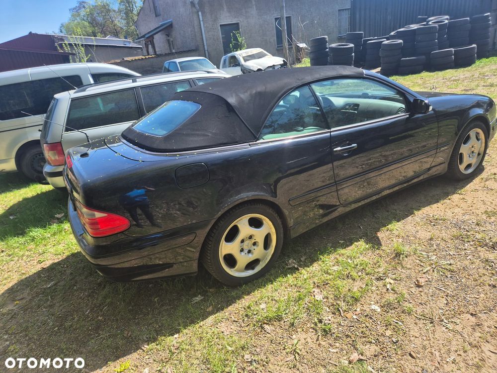 Mercedes-Benz CLK - 4