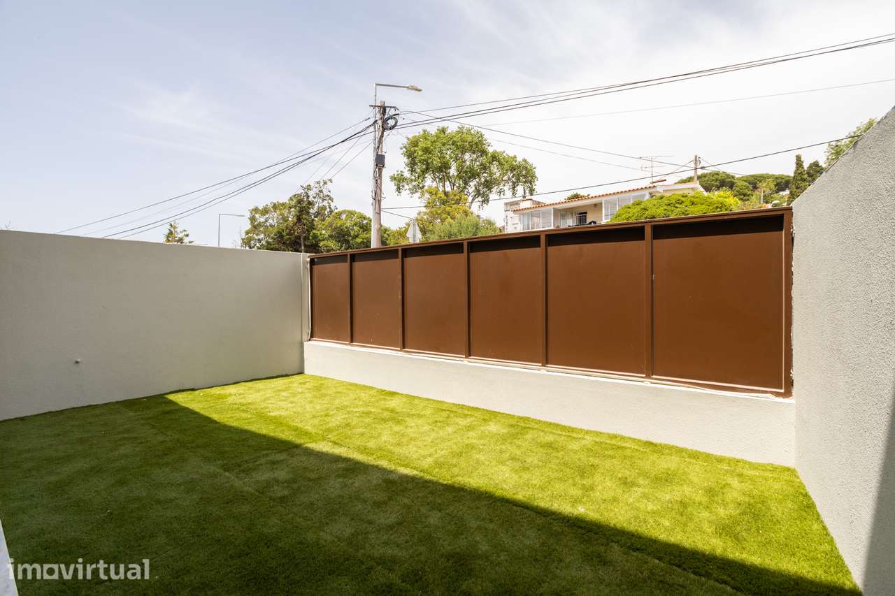 Moderna Moradia em Banda: O Refúgio Perfeito para a Sua Família na Tra - Grande imagem: 2/29
