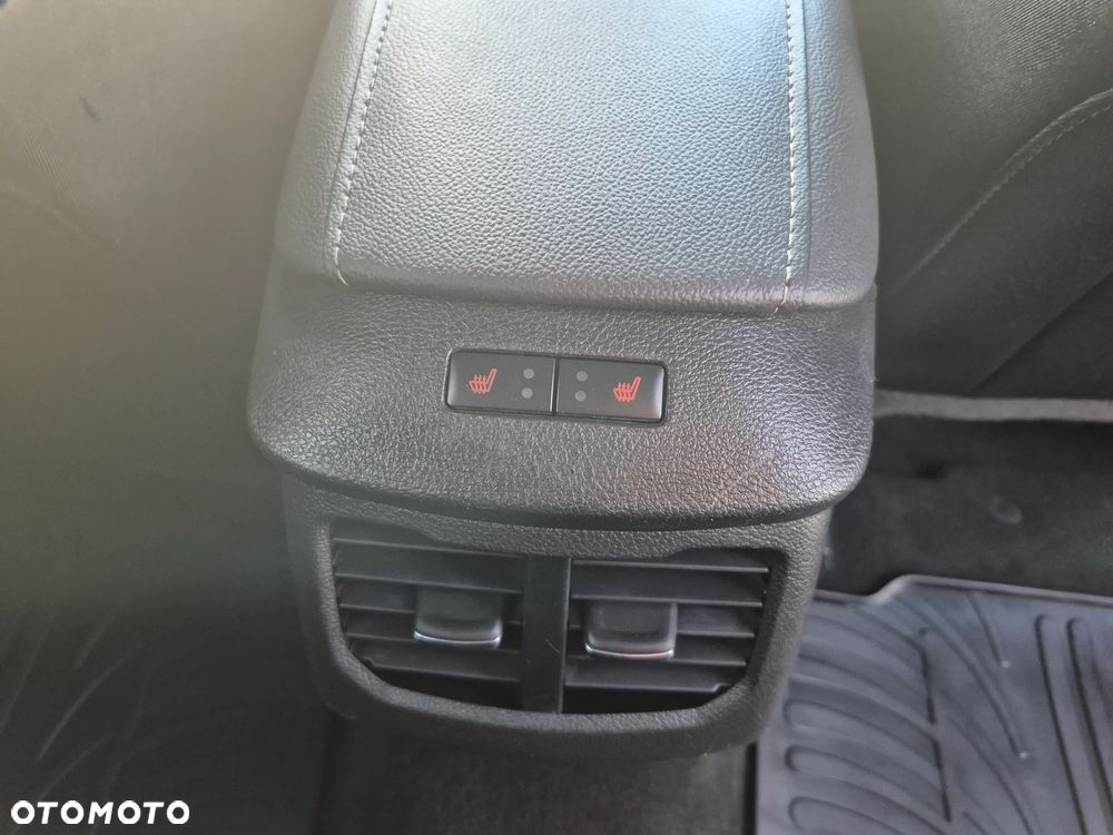 Ford Mondeo - 16