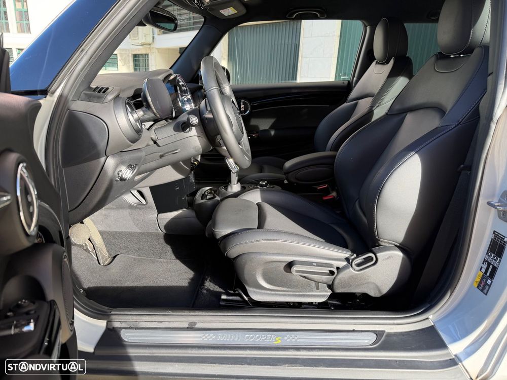 MINI 3 Portas Cooper SE - 35