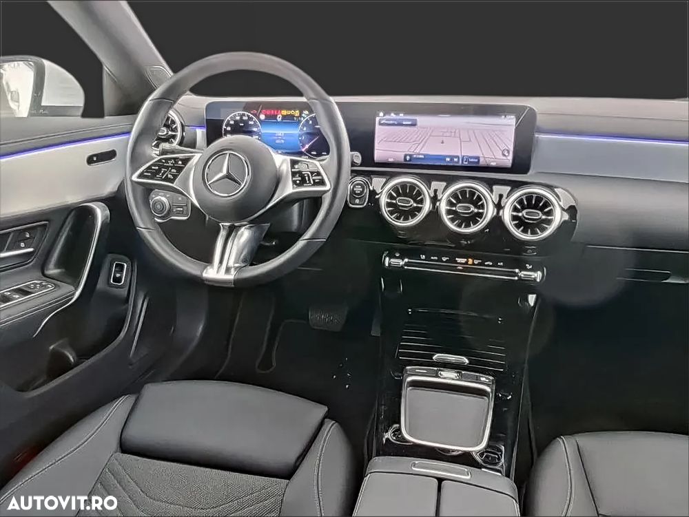 Mercedes-Benz CLA 180 7G-DCT Progressive Line Advanced - 9