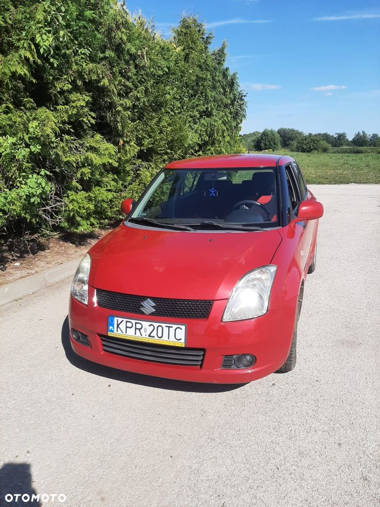 Suzuki Swift - 1