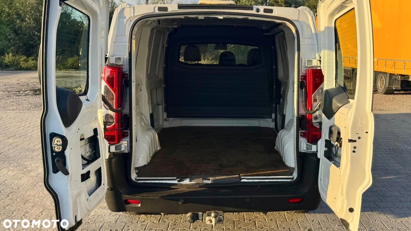 Peugeot Expert - 8