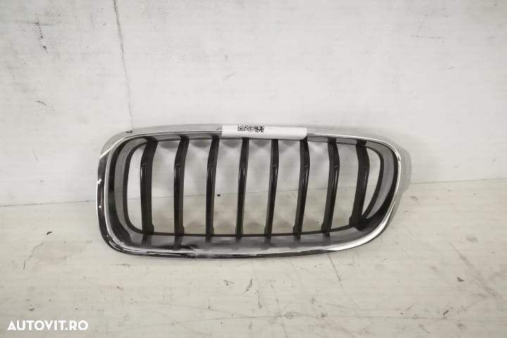Grila Centrala Nara Stanga Originala In Stare Buna BMW Seria 3 F30 201 - 1
