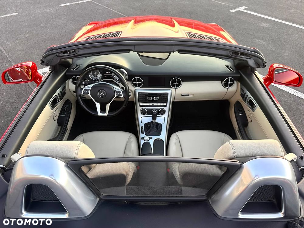 Mercedes-Benz SLK 250 (BlueEFFICIENCY) 7G-TRONIC - 31