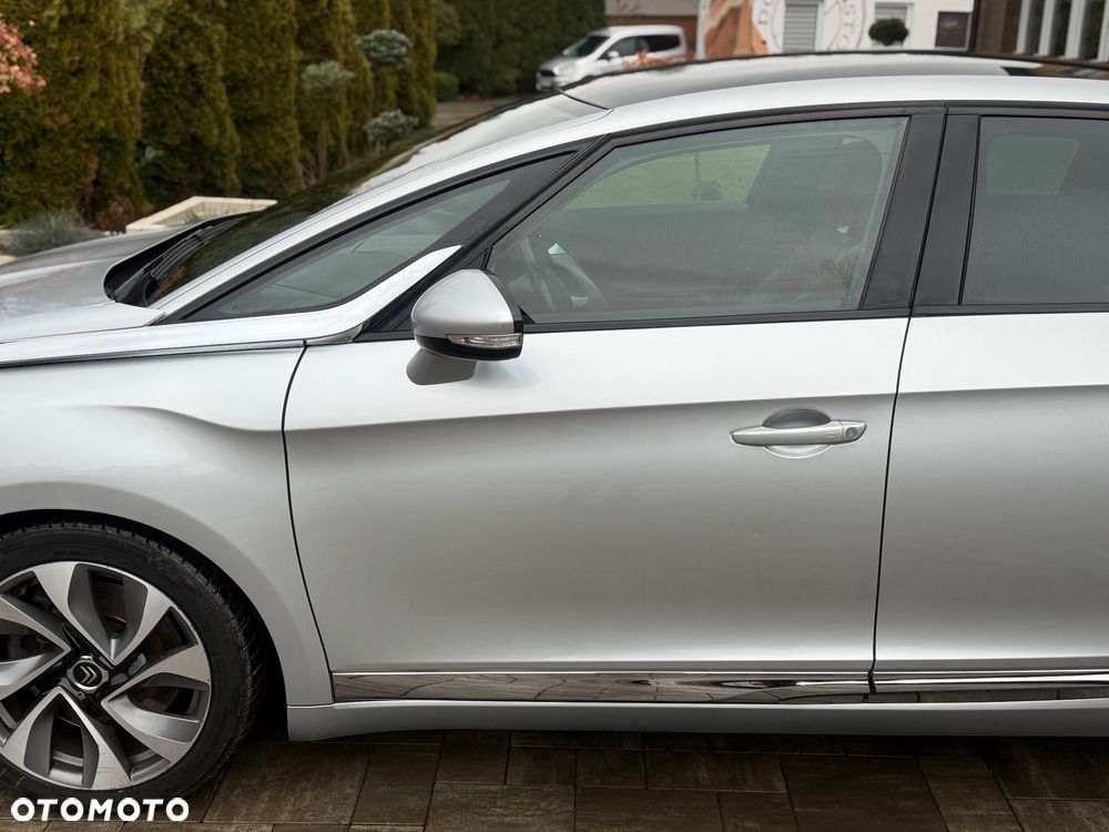 Citroën DS5 THP 200 SportChic - 28