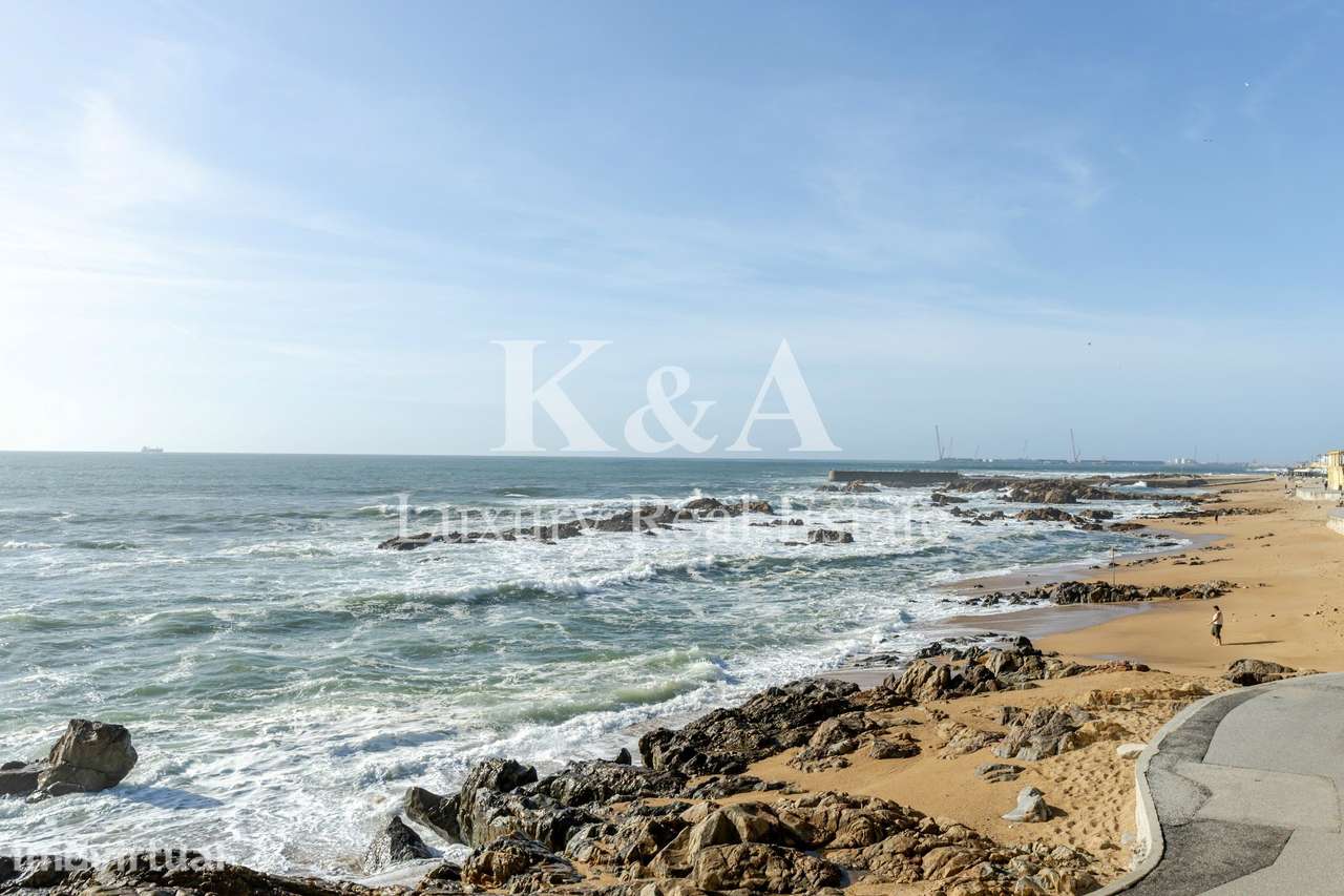 Cobertura T4 na primeira linha de mar na Foz - Grande imagem: 3/18