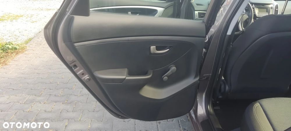 Hyundai i30 - 24