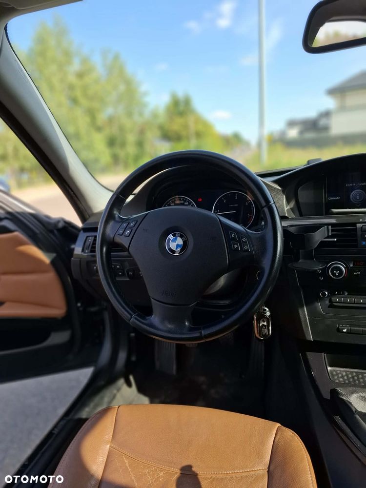 BMW Seria 3 320d - 14