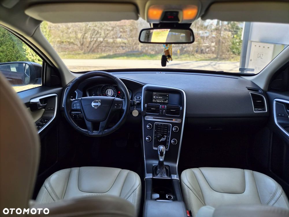 Volvo XC 60 D5 AWD Summum - 6