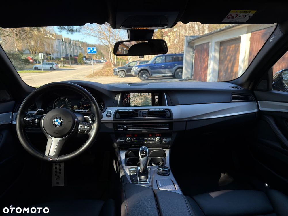 BMW Seria 5 530d xDrive - 17