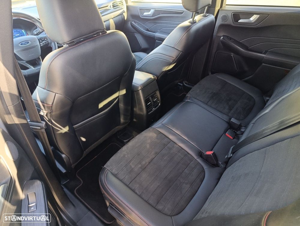 Ford Kuga 1.5 EcoBoost ST-Line X - 17