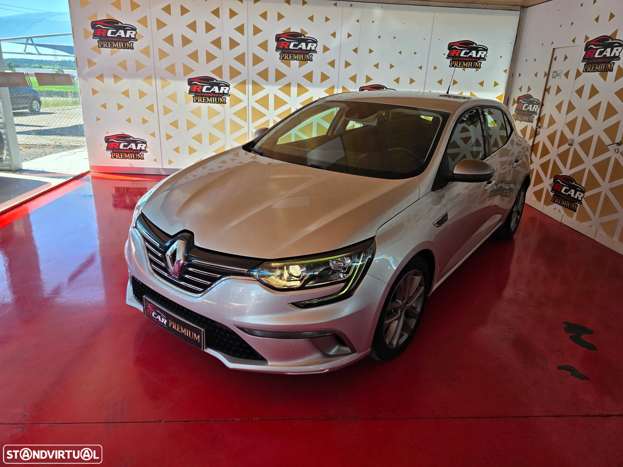 Renault Mégane 1.5 Blue dCi GT Line EDC - 2