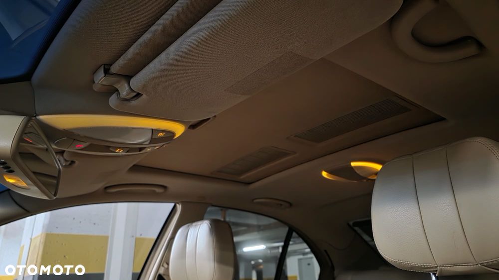 Mercedes-Benz Klasa E 500 Elegance - 22