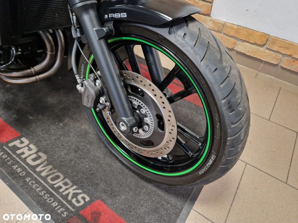 Kawasaki Vulcan S - 25