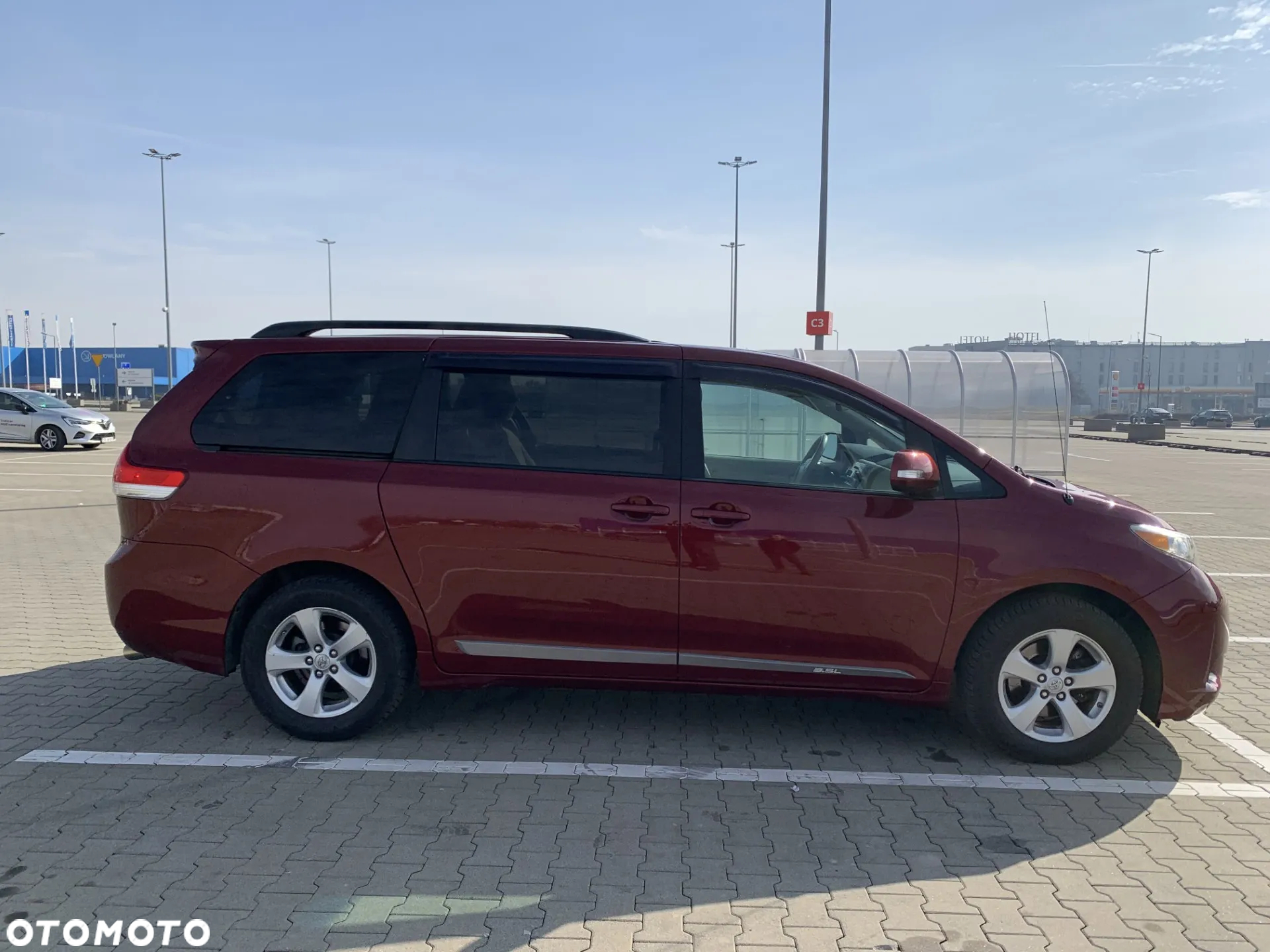 Toyota Sienna 3.5 V6 - 8