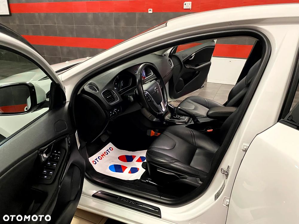 Volvo V40 D3 Drive-E SCR Momentum - 15