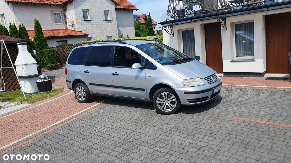 Volkswagen Sharan 1.9 TDI Comfortline - 1
