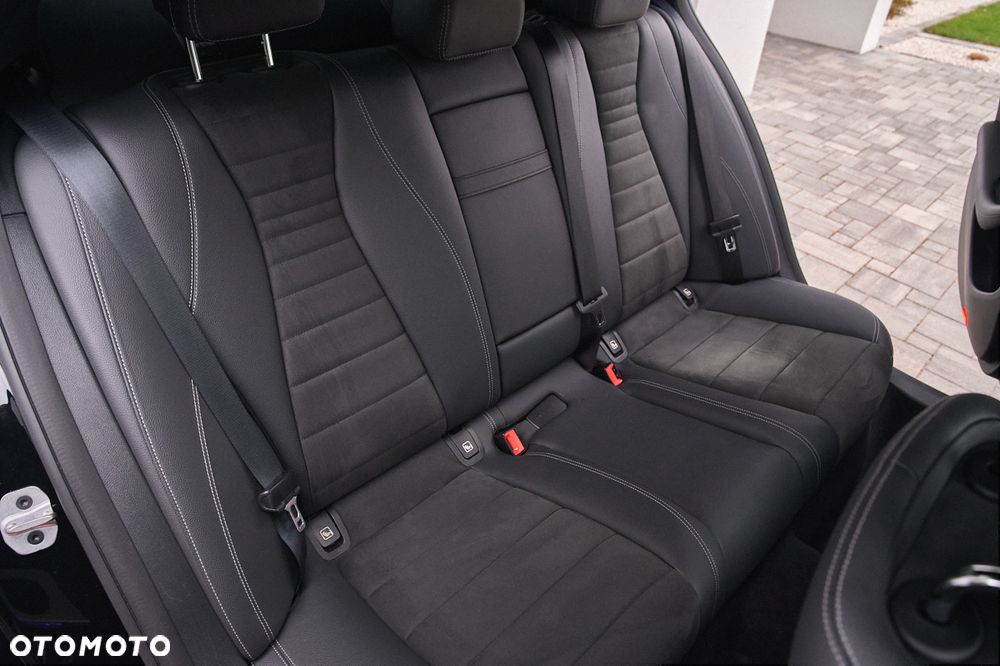 Mercedes-Benz Klasa E 220 d 4-Matic AMG - 22