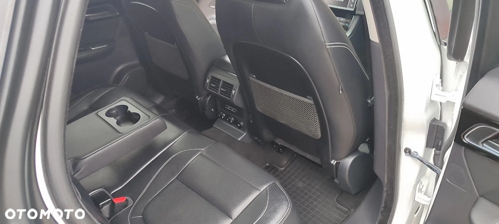 Jaguar F-Pace 2.0 i4D AWD R-Sport - 13