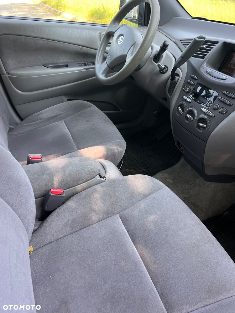 Toyota Prius - 15