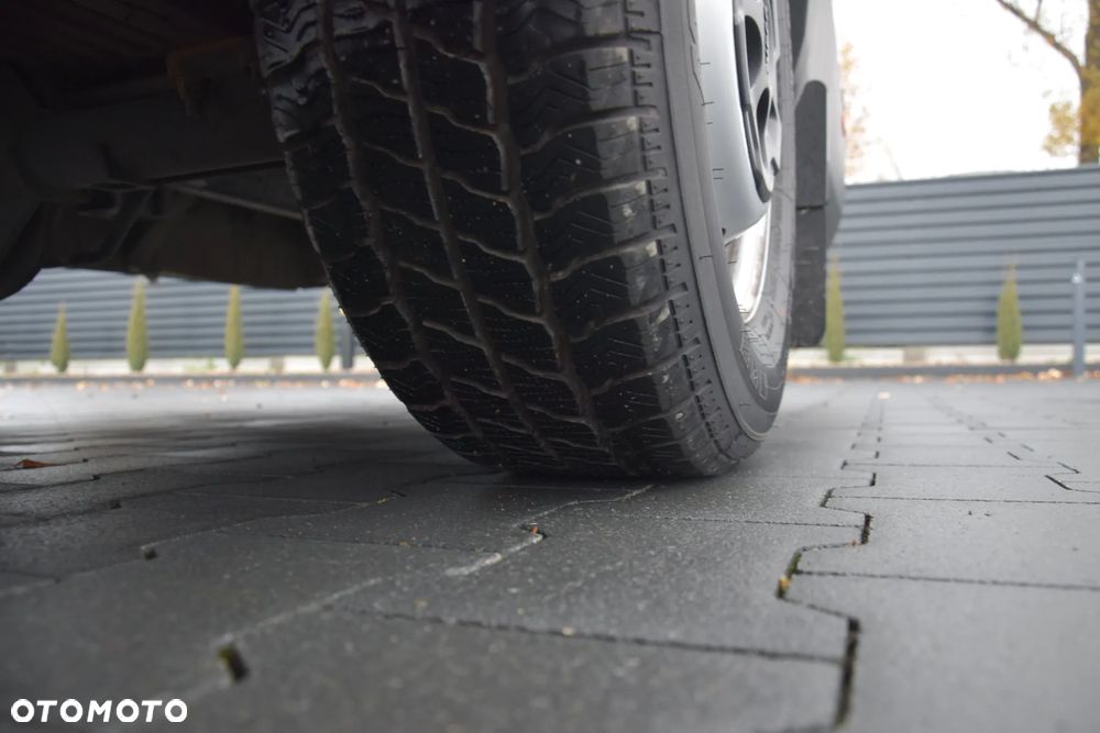 Iveco DAILY MAXI 35S16 / 2.3 - 160 KM / NOWY MODEL / 3 OSOBY / DOSTAWCZE / BLASZAK / KLIMA / CZUJNIKI COFANIA / TRYB CITY-ECO / 2023 / SERWISOWANY / SPROWADZONY Z NIEMIEC - 17