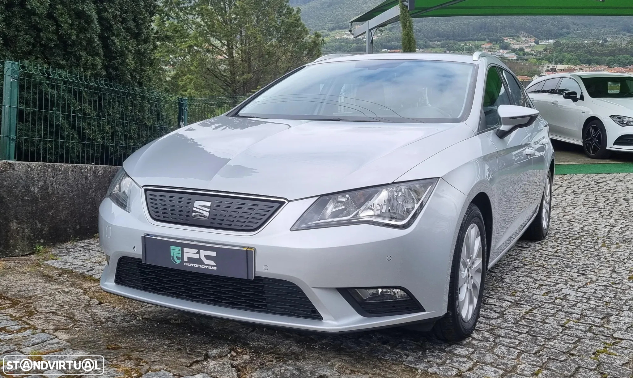 SEAT Leon ST 1.6 TDI Reference Ecomotive - 4