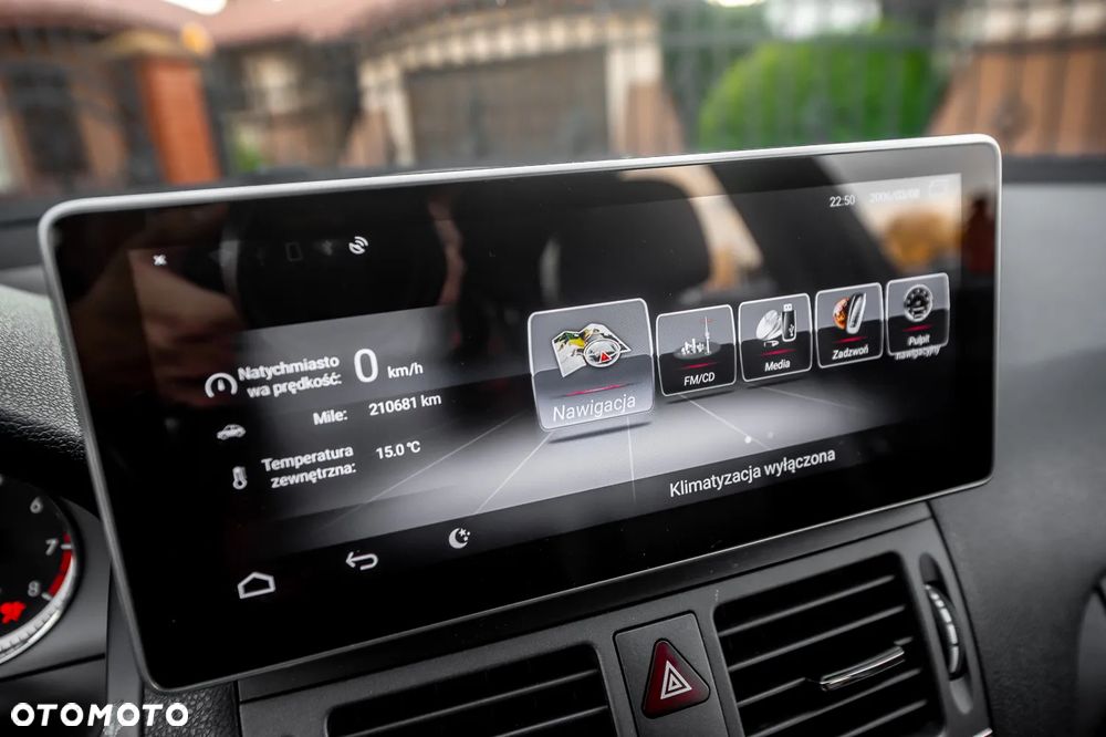 Mercedes-Benz Klasa C 200 T (BlueEFFICIENCY) 7G-TRONIC Elegance - 27