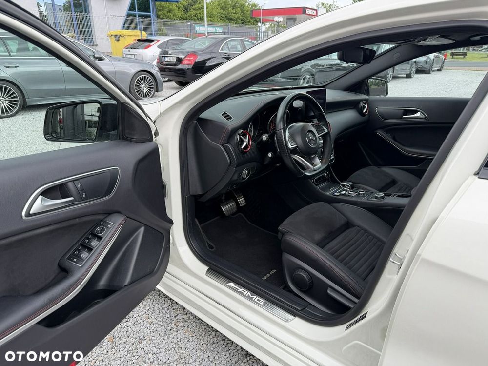 Mercedes-Benz Klasa A AMG 45 4Matic AMG Speedshift 7G-DCT - 9