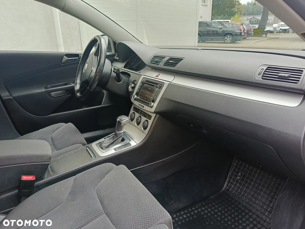 Volkswagen Passat 2.0 TDI Comfortline DSG - 12