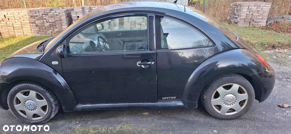 Volkswagen New Beetle - 3
