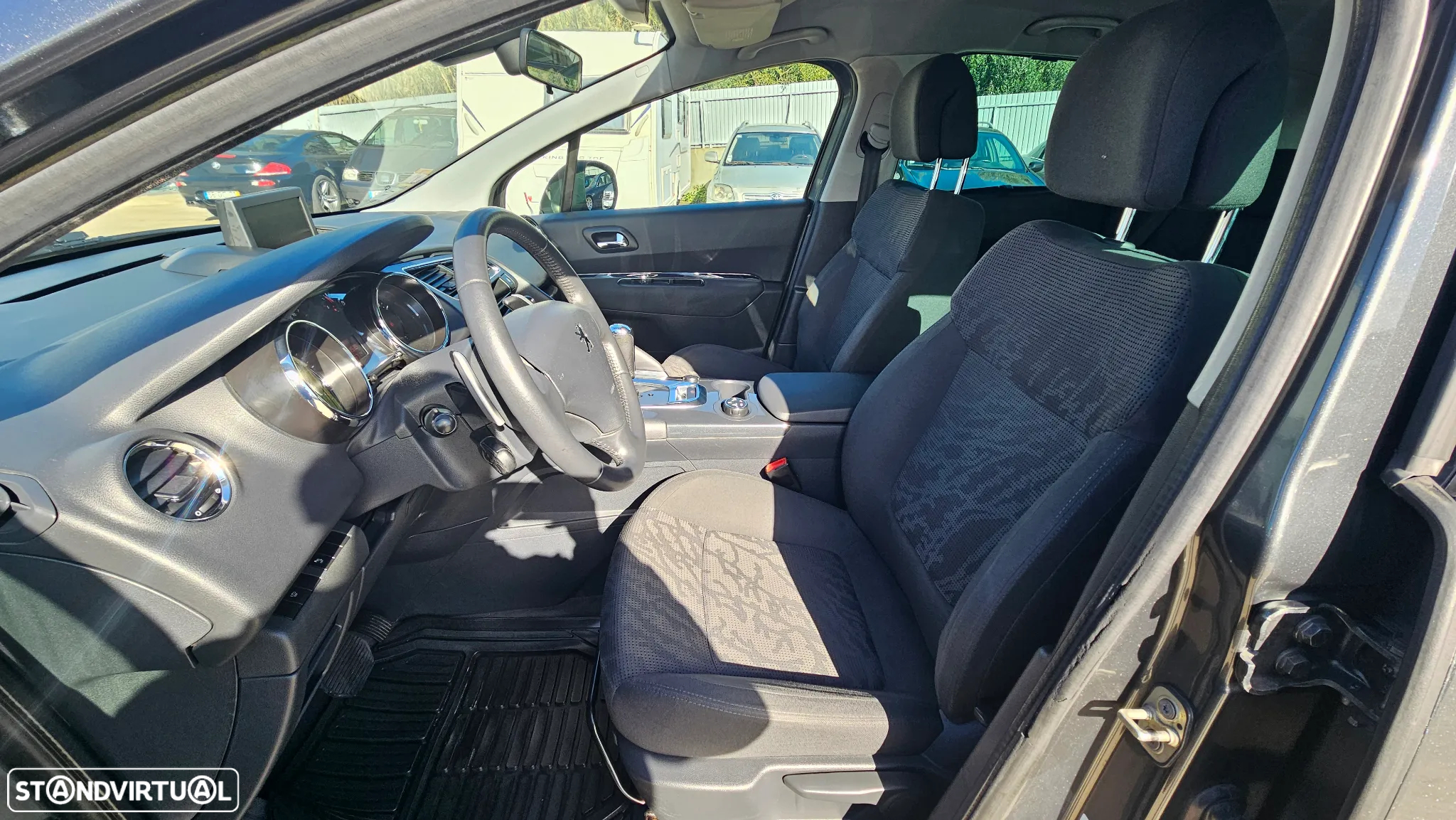 Peugeot 3008 1.6 HDi Executive CMP6 - 12