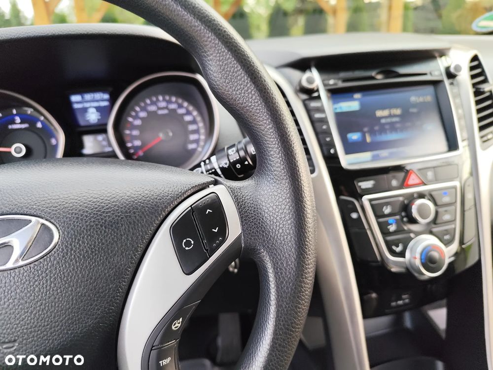 Hyundai i30 1.4 CRDi Premium - 29