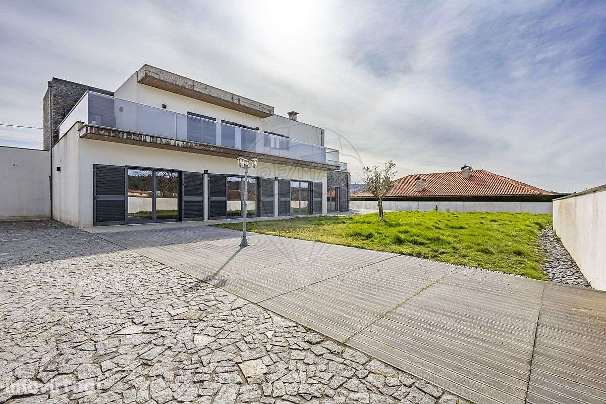 Moradia T4 para venda - Grande imagem: 3/50