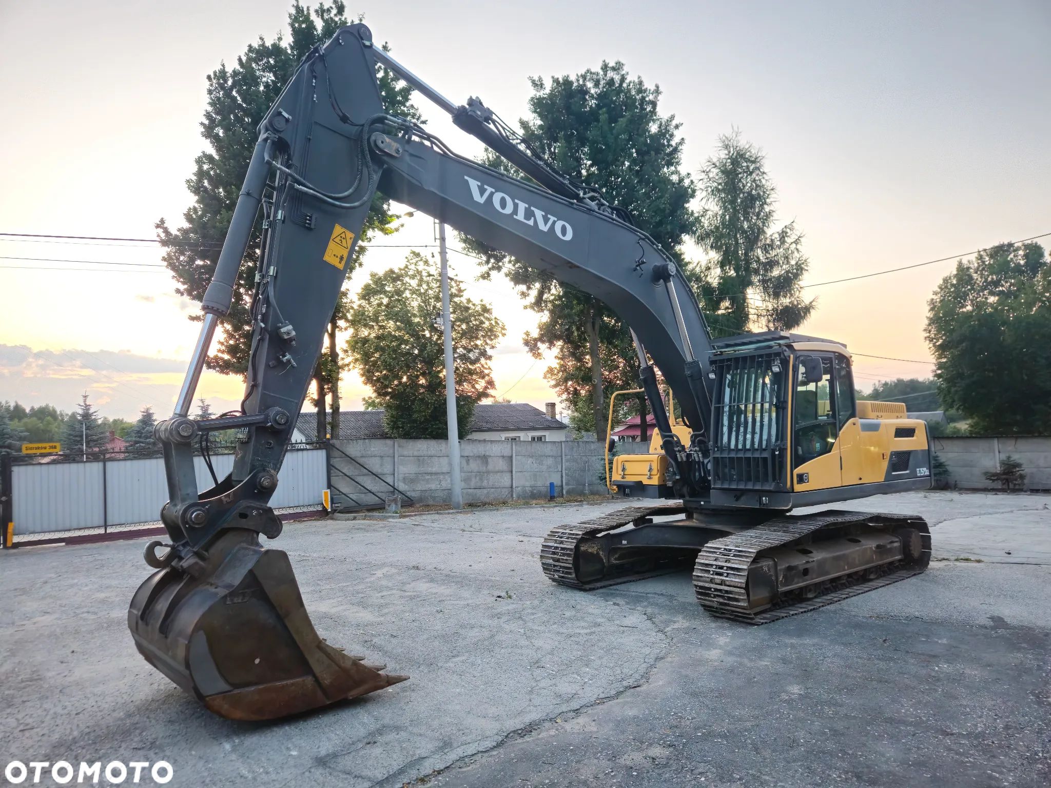 Volvo ec250 - 1