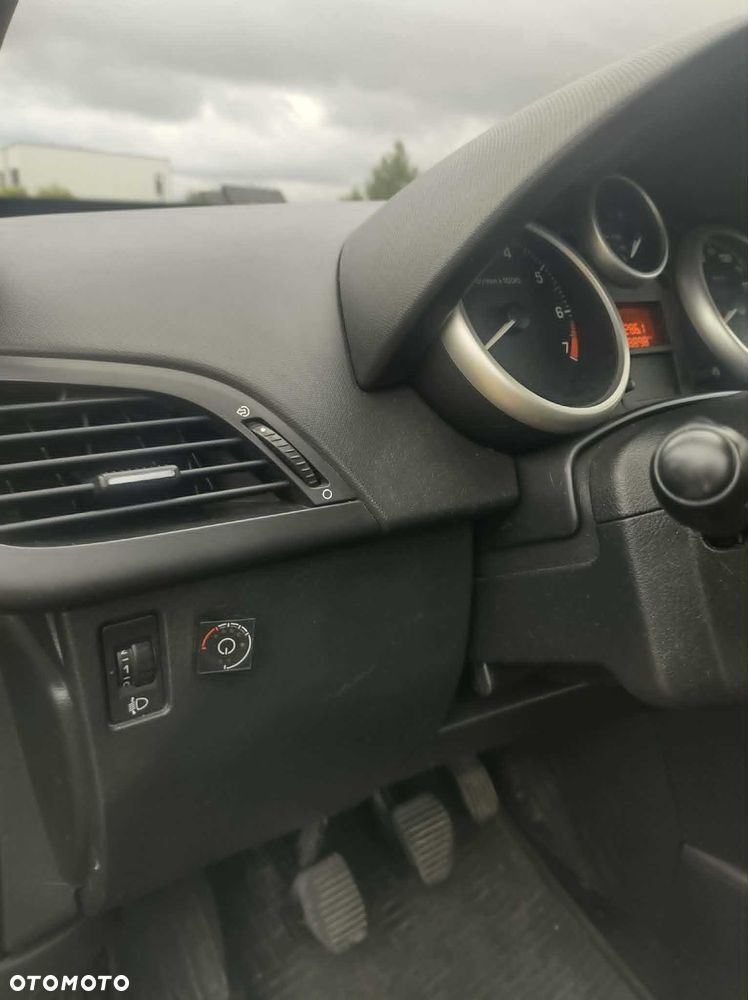Peugeot 207 - 7