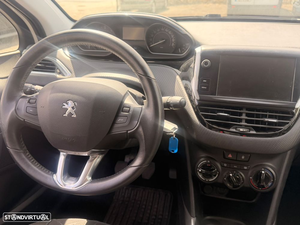 Peugeot 2008 - 9
