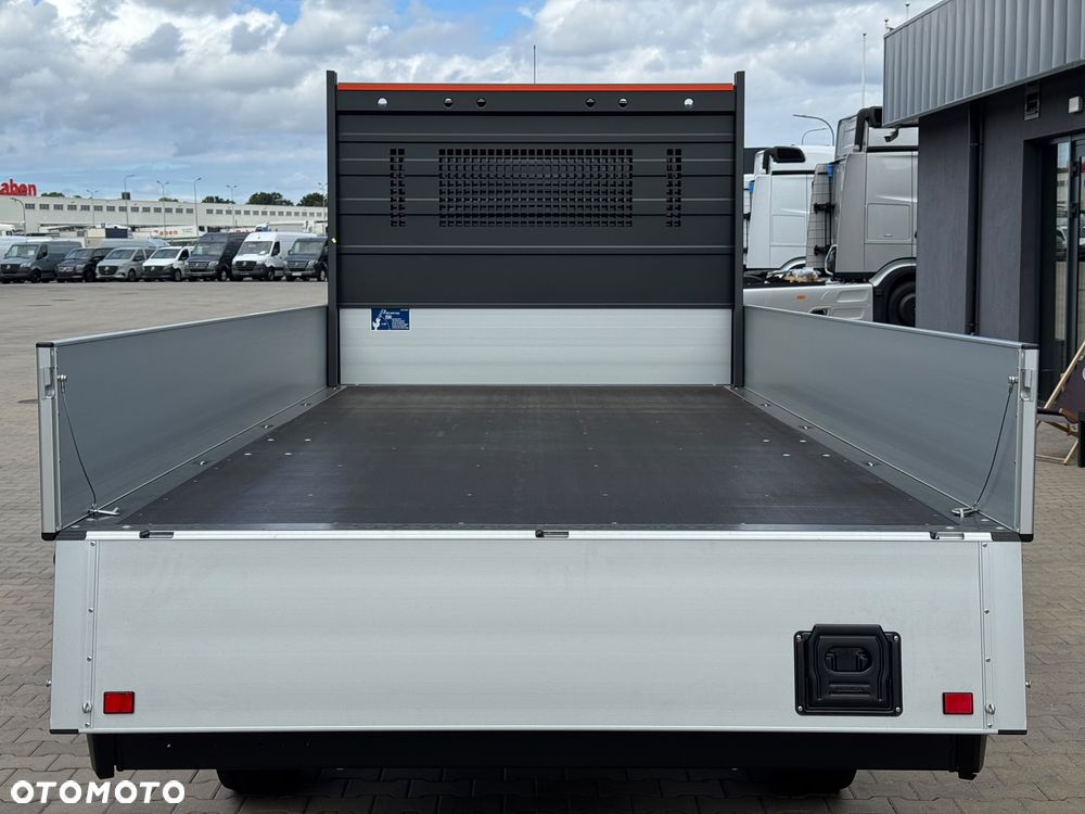 Mercedes-Benz Sprinter - 10