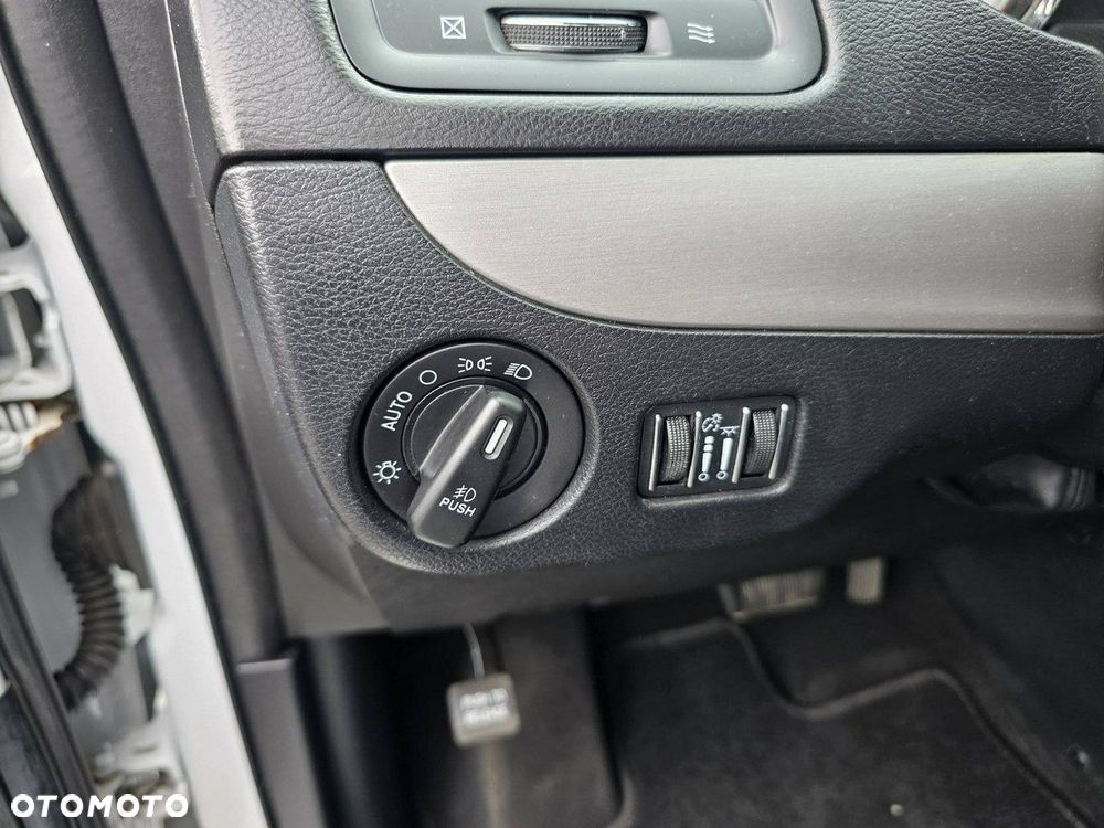 Dodge Grand Caravan - 11