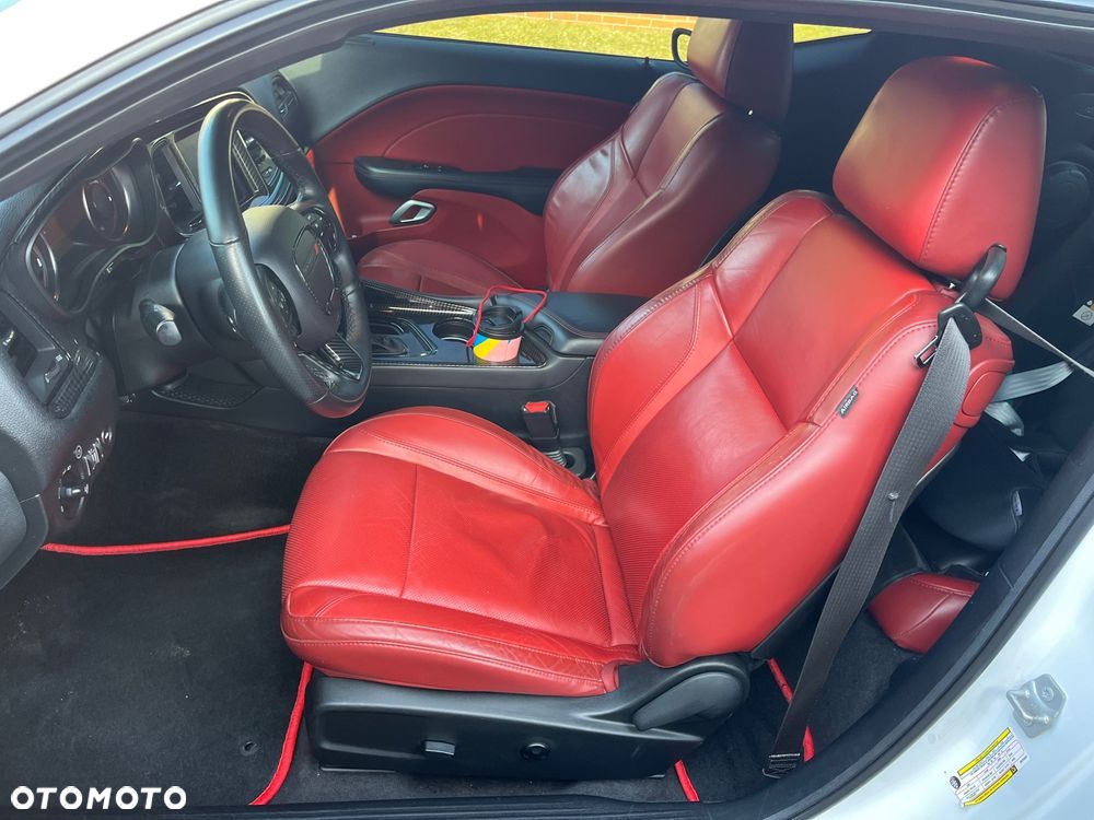 Dodge Challenger 5.7 R/T - 18