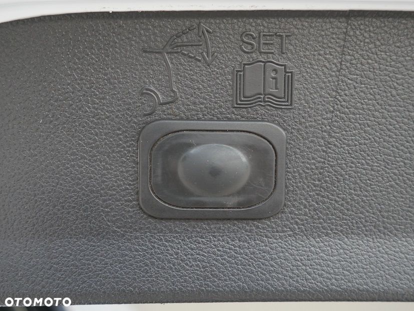 Ford Kuga - 32