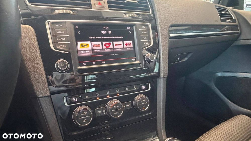 Volkswagen Golf Variant - 16