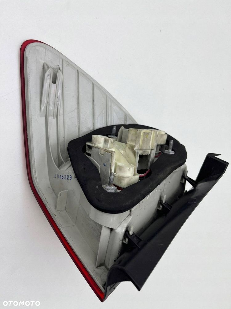 BMW 3 E91 LIFT PRAWA LAMPA TYŁ W BŁOTNIK LED - 10