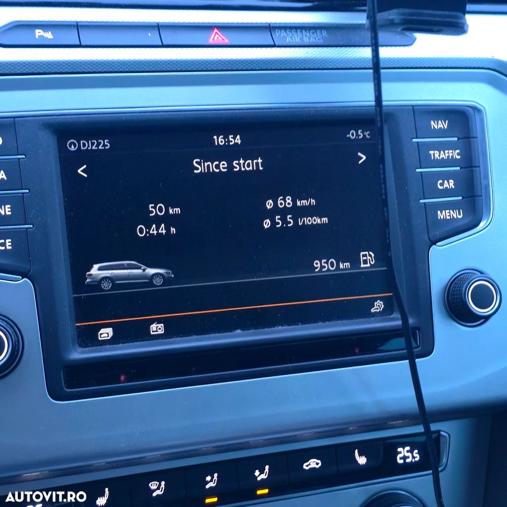 Volkswagen Passat 2.0 TDI DSG Comfortline - 12