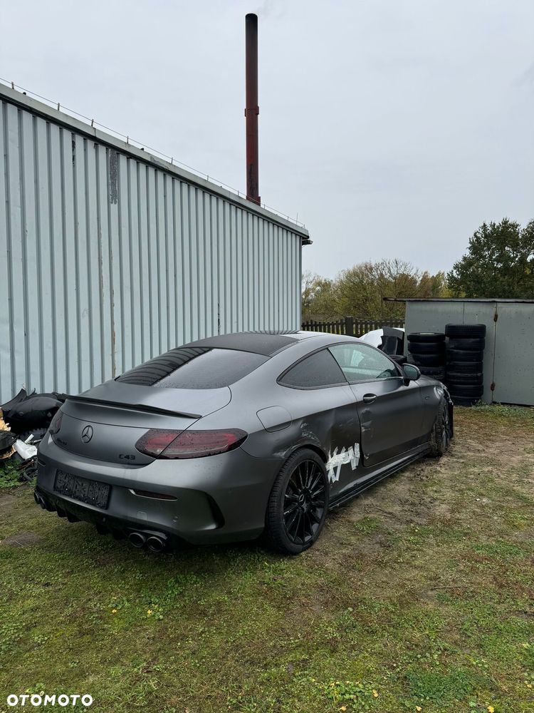Mercedes-Benz Klasa C AMG 43 Coupe 4Matic 9G-TRONIC Night Edition - 33