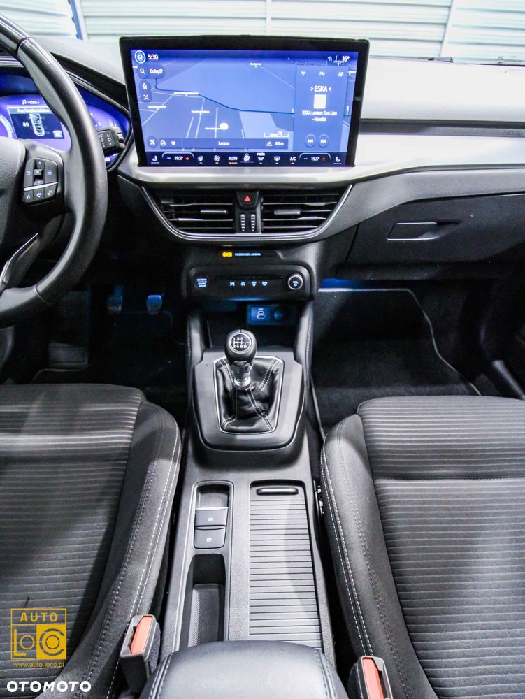 Ford Focus 1.0 EcoBoost Titanium X - 17