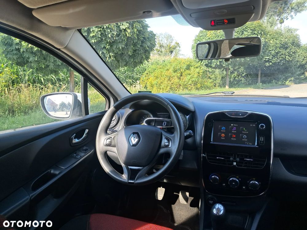 Renault Clio 1.2 16V Expression - 22